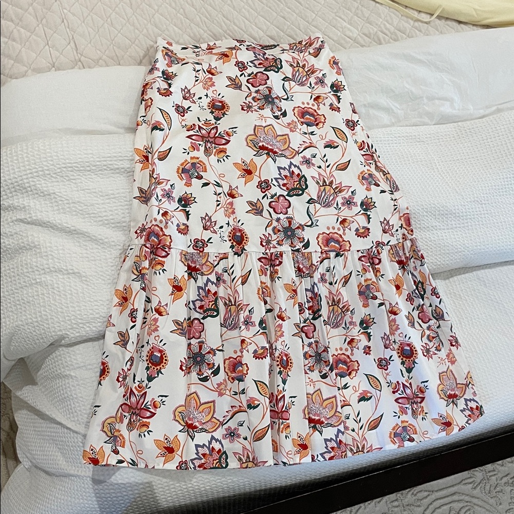 Elegant Floral Midi Skirt in Cream and Red